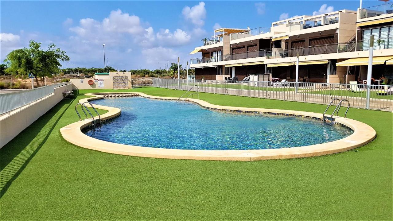 Penthouse 2 Bedrooms In Mil Palmeras Pilar de la Horadada Εξωτερικό φωτογραφία