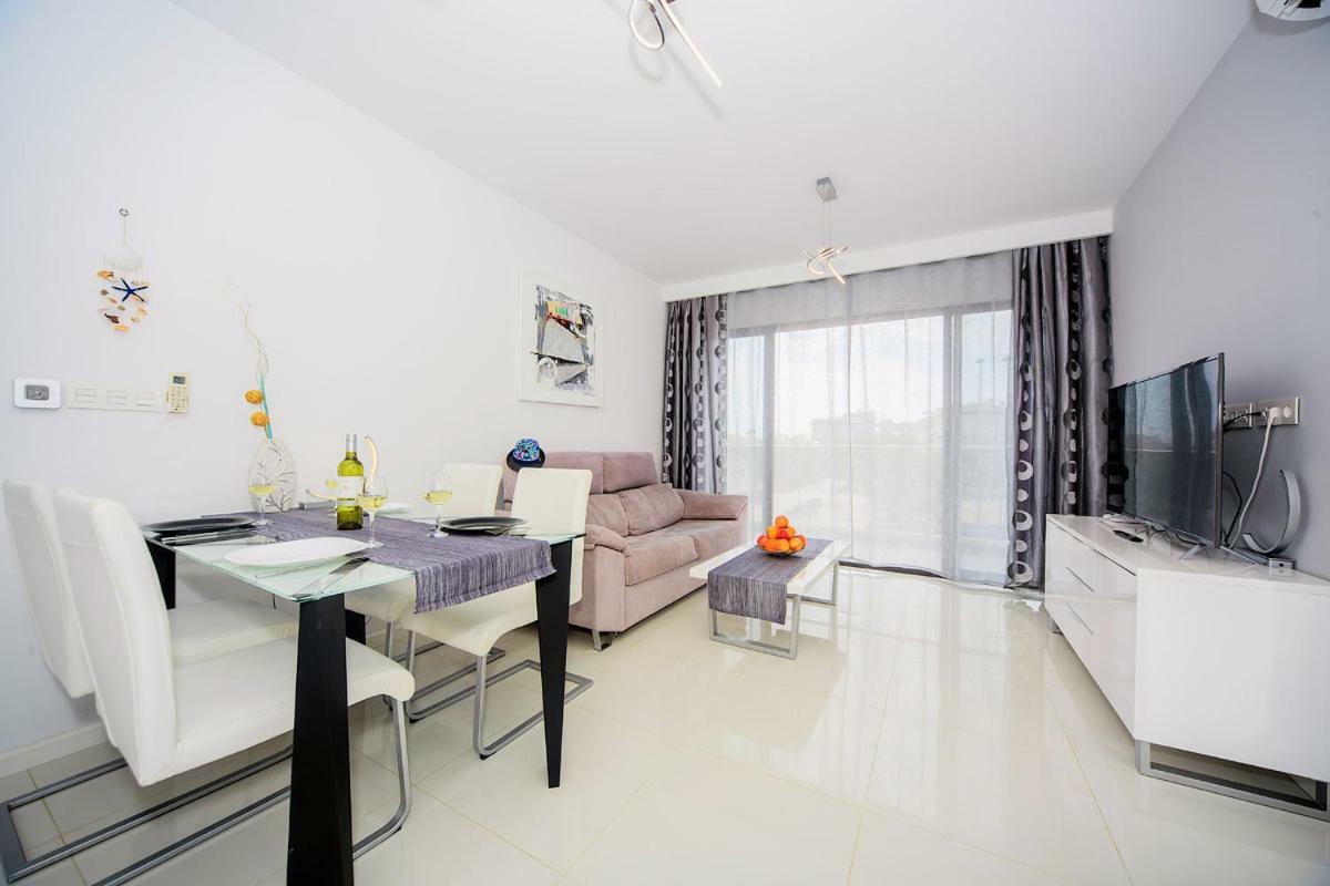 Penthouse 2 Bedrooms In Mil Palmeras Pilar de la Horadada Εξωτερικό φωτογραφία
